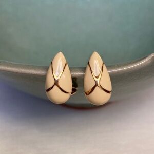 Vintage Napier Cream Enamel Art Deco Style Gold Tone Tear Drop Pierced Earrings